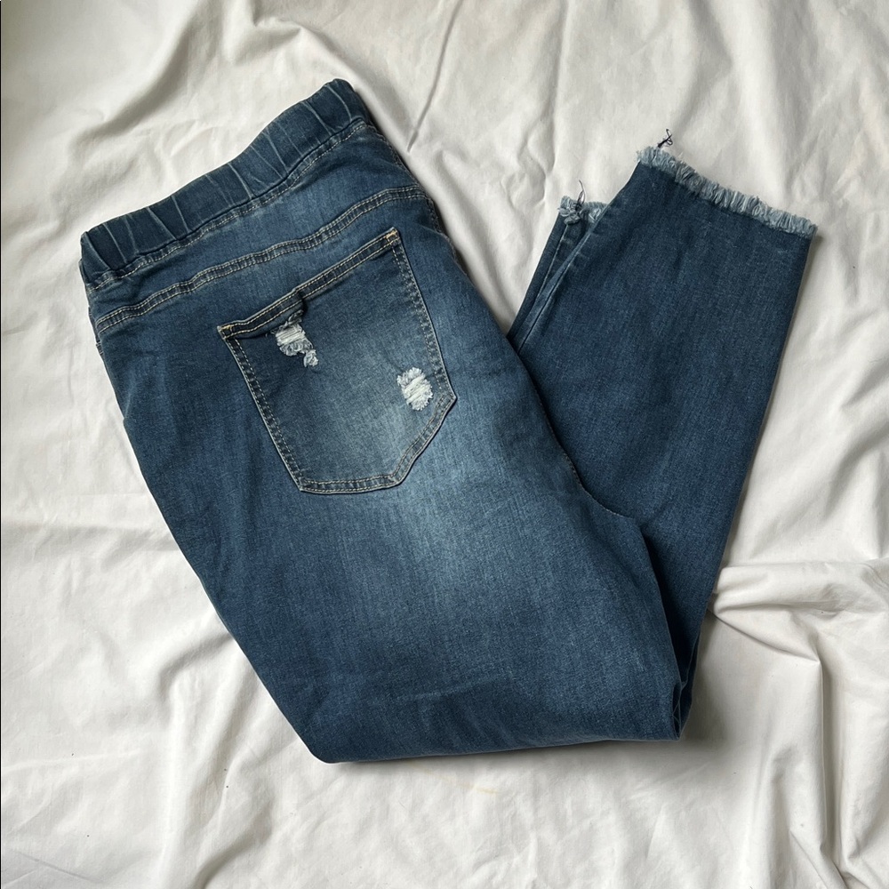 4/$25 SALE YMI SIZE 2X 73% Cotton Distressed Drawstring Stretch Frayed Hem Jeans